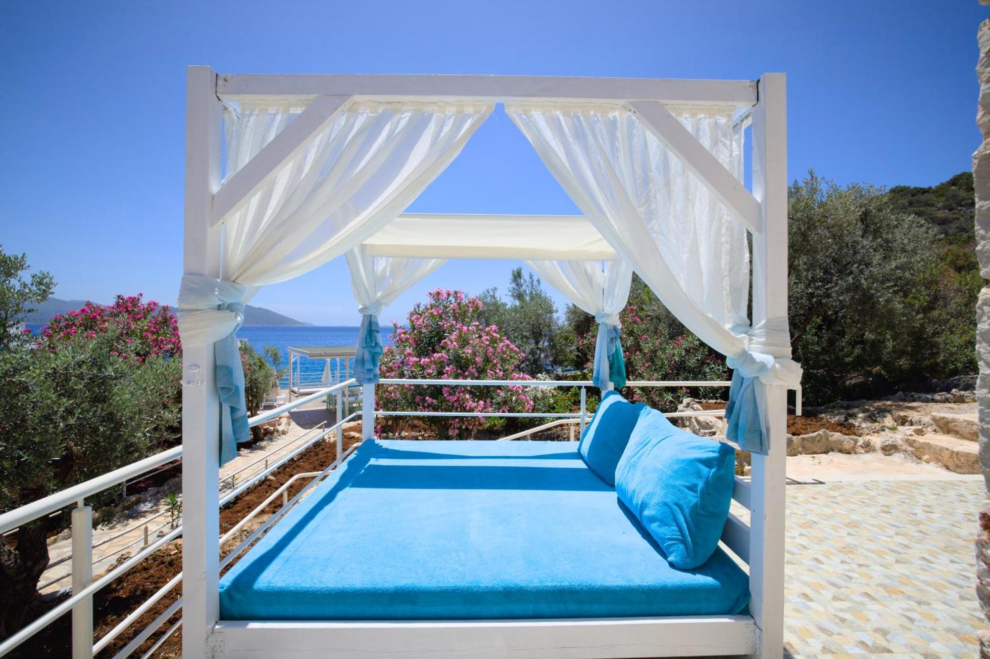 Blanca Beach Hotel Kas Bagian luar foto